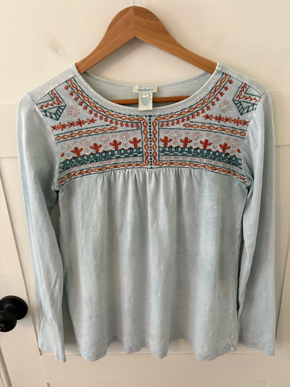 Sundance Cotton Embroidered Top. Size Small.